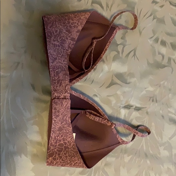 Lululemon Wireless Shaping Bra - Picture 2 of 4